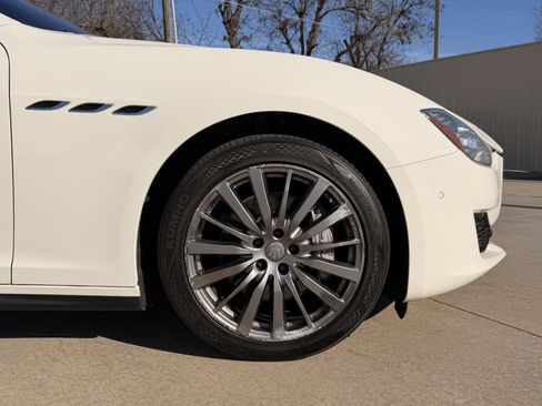 Used 2018 Maserati Ghibli image 11
