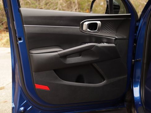 Used 2023 Kia Sorento S w/ Panoramic Sunroof Package image 27