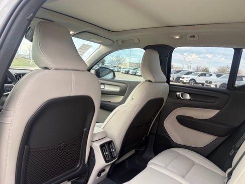 New 2026 Volvo XC40 B5 Ultra w/ Protection Package Premier image 23