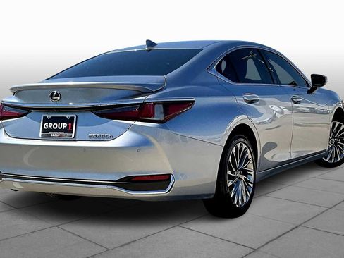 Certified 2024 Lexus ES 300h Ultra Luxury image 12