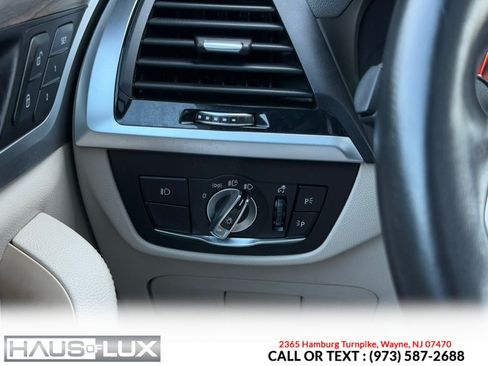 Used 2021 BMW X3 xDrive30i w/ M Sport Package AWD/4WD image 40
