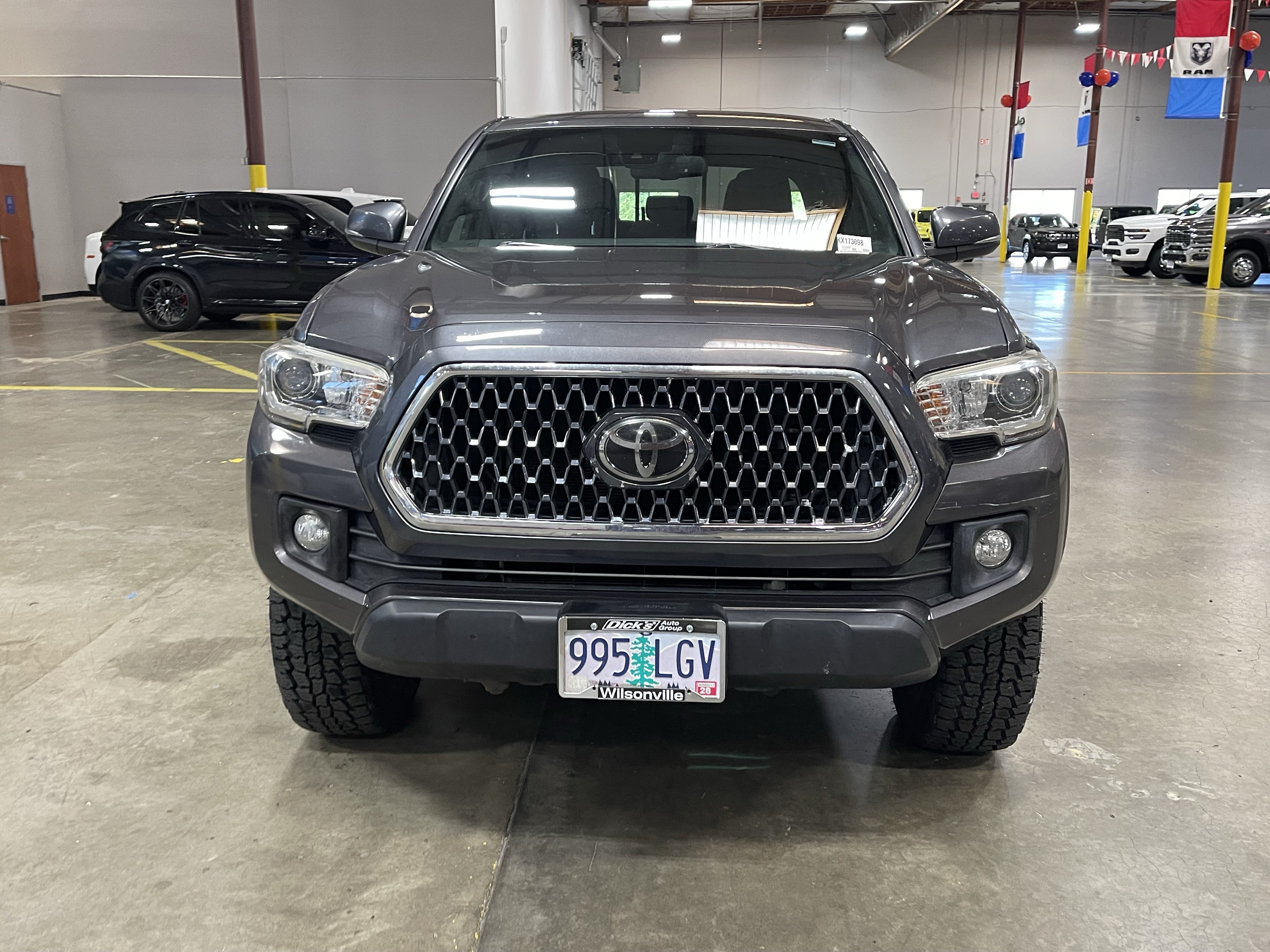 Used 2019 Toyota Tacoma TRD Off-Road AWD/4WD image 8