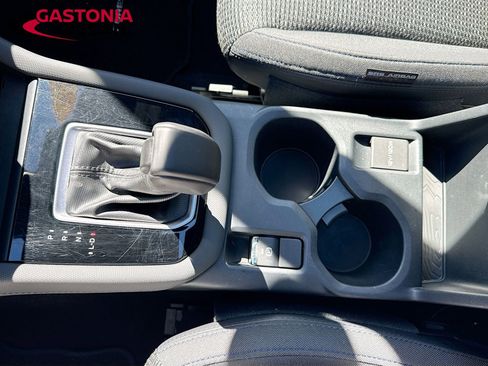 Used 2025 Subaru Forester Premium image 27