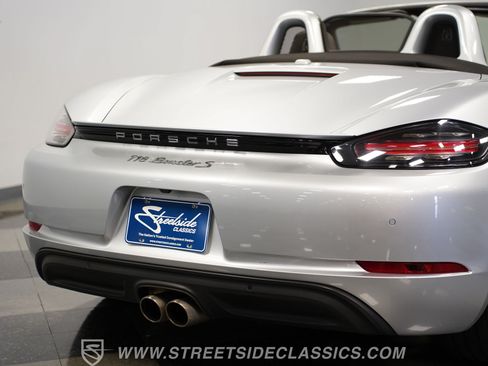 Used 2017 Porsche 718 Boxster S RWD image 26