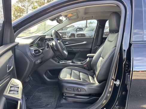 Used 2023 Chevrolet Bolt EUV Premier w/ Sun & Sound Package image 16