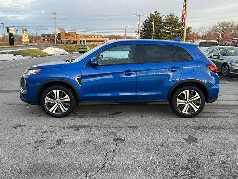 Used 2024 Mitsubishi Outlander Sport SE image 2