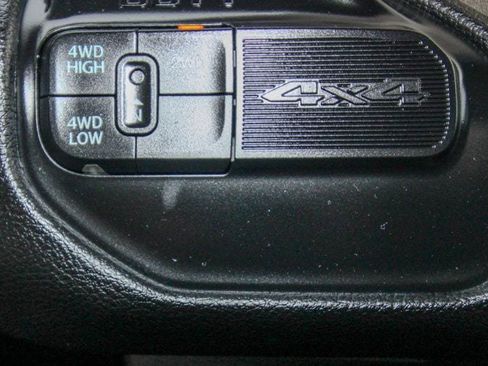 Used 2024 RAM 2500 Laramie image 24