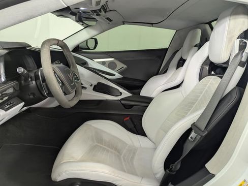 Used 2024 Chevrolet Corvette Stingray Premium Conv w/ Z51 Performance Package RWD image 11