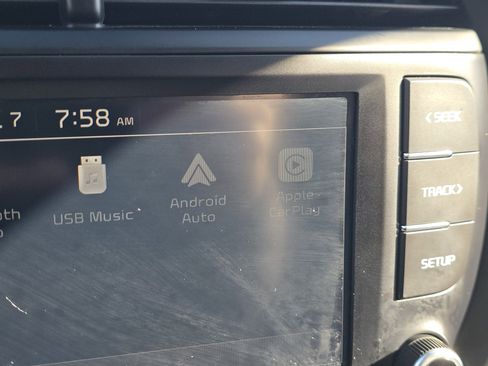 Used 2024 Kia Soul LX w/ Option Group 015 FWD image 11