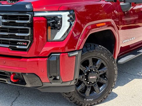 Used 2025 GMC Sierra 2500 AT4 w/ AT4 Premium Plus Package AWD/4WD image 3