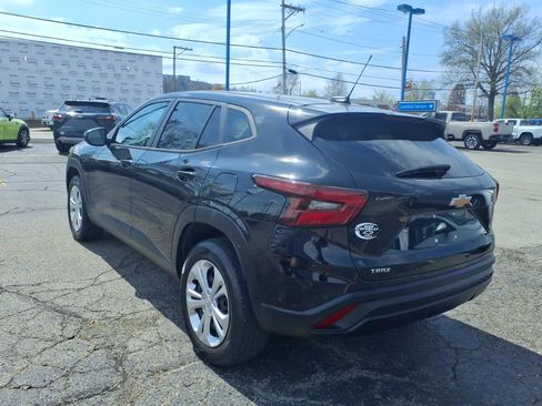 Certified 2024 Chevrolet Trax LS image 4