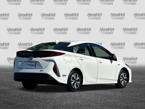 Used 2019 Toyota Prius Prime Premium image 5