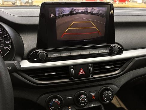 Used 2024 Kia Forte LXS w/ LXS Technology Package image 18