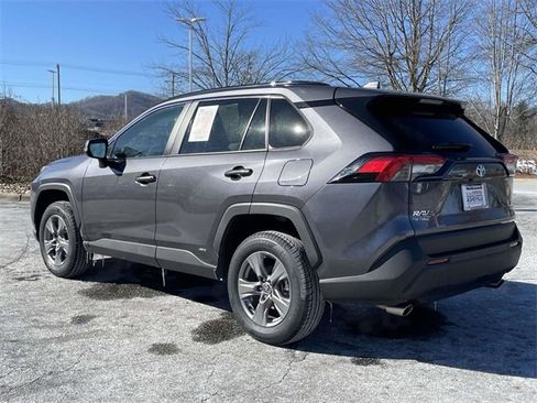 Used 2024 Toyota RAV4 XLE image 3