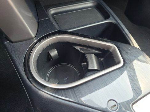 Used 2016 Toyota RAV4 Limited image 35