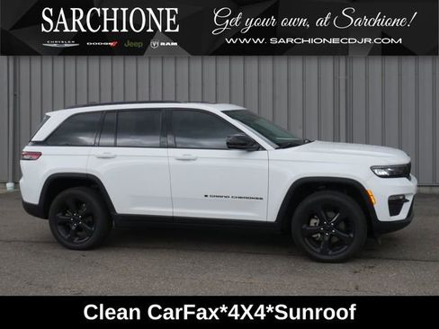 Used 2024 Jeep Grand Cherokee Limited w/ Black Appearance Package AWD/4WD image 1