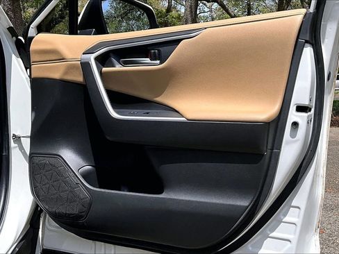 Used 2020 Toyota RAV4 Limited w/ Limited Grade Weather Package image 28