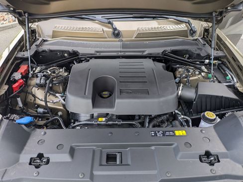 New 2026 Land Rover Defender 110 X-Dynamic SE AWD/4WD image 33