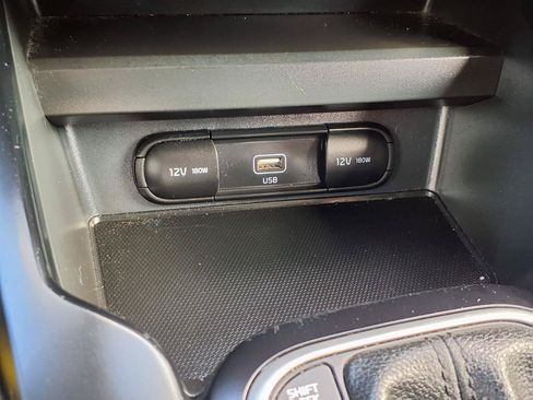Used 2022 Kia Soul LX w/ Technology Package FWD image 8
