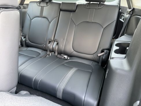 Used 2025 Honda Pilot Touring image 26