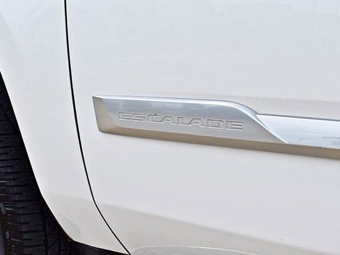 Used 2020 Cadillac Escalade Luxury RWD image 58