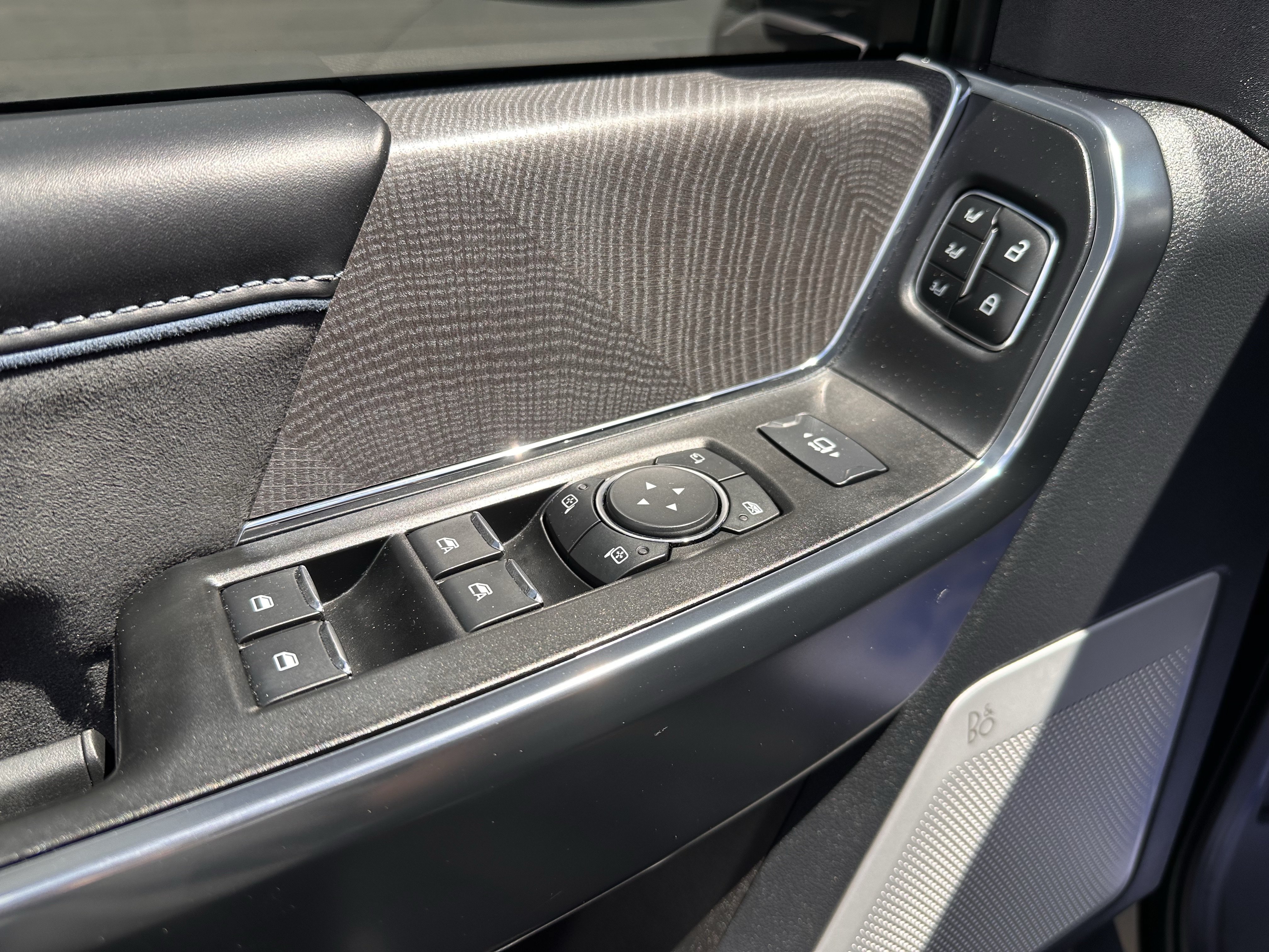 Used 2025 Ford F250 Platinum AWD/4WD image 19