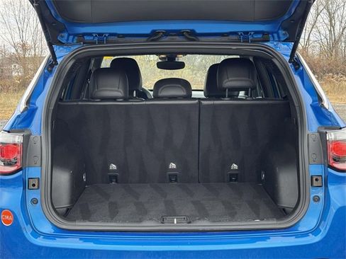 Used 2024 Jeep Compass Latitude image 16