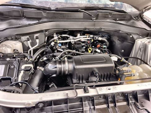Used 2023 Ford Explorer XLT RWD image 10