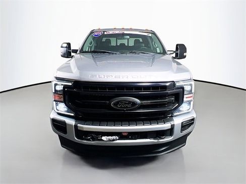 Used 2020 Ford F350 Lariat image 2