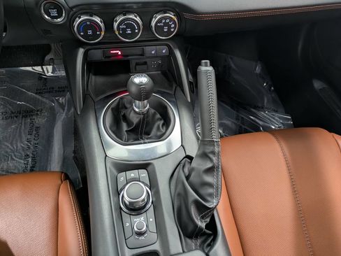 Used 2023 MAZDA MX-5 Miata Grand Touring w/ Weather Package RWD image 17
