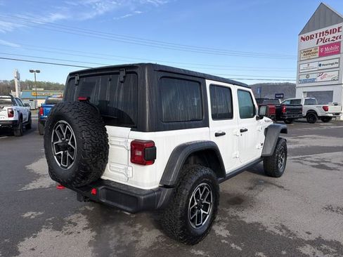 Used 2025 Jeep Wrangler Unlimited Rubicon AWD/4WD image 6