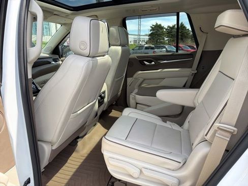 Used 2023 GMC Yukon Denali AWD/4WD image 14