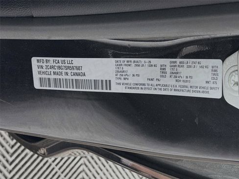 Used 2025 Chrysler Pacifica Select FWD image 35