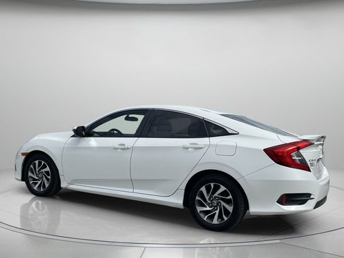 Used 2016 Honda Civic EX image 9