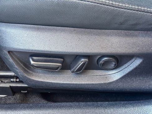 Used 2025 Toyota Camry SE FWD image 23