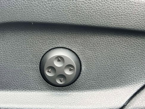 Used 2020 Mercedes-Benz GLC 300 image 22