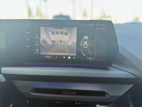 Used 2025 BMW M235i xDrive w/ M Performance Package image 18