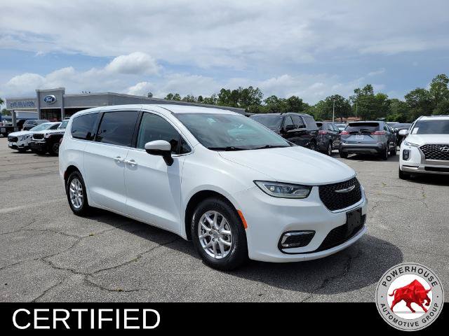 Used 2023 Chrysler Pacifica Touring-L FWD image 9