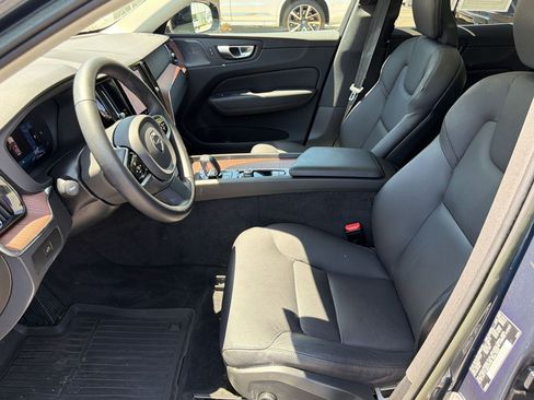 Used 2023 Volvo XC60 B5 Plus w/ Climate Package image 5