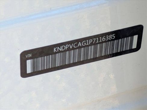 Used 2023 Kia Sportage EX AWD/4WD image 17