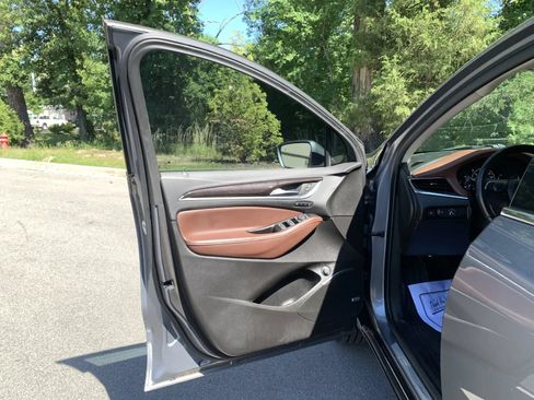 Used 2019 Buick Enclave Avenir w/ Avenir Technology Package FWD image 25