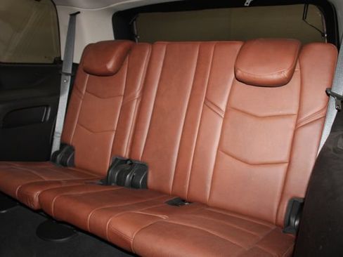Used 2019 Cadillac Escalade Premium Luxury AWD/4WD image 12