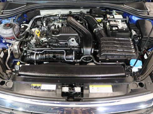 Used 2024 Volkswagen Jetta SE w/ Panoramic Sunroof Package image 24