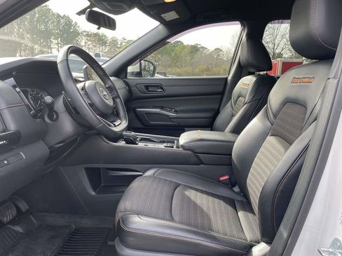 Used 2023 Nissan Pathfinder Rock Creek image 15