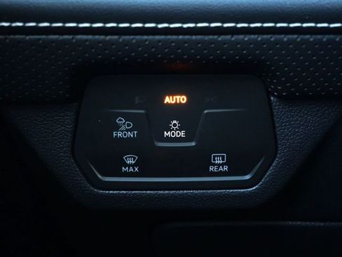 Used 2024 Volkswagen Atlas Cross Sport SEL Premium R-Line AWD/4WD image 15