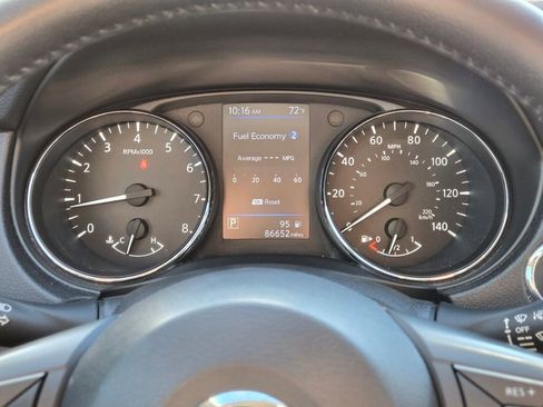 Used 2019 Nissan Rogue SL w/ Premium Package image 30