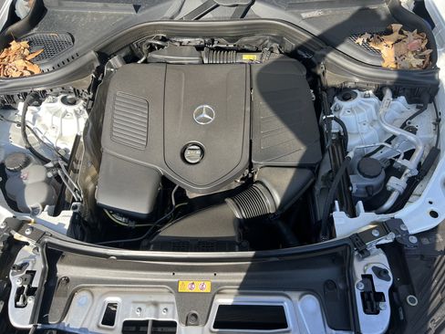 Used 2025 Mercedes-Benz GLC 300 image 36