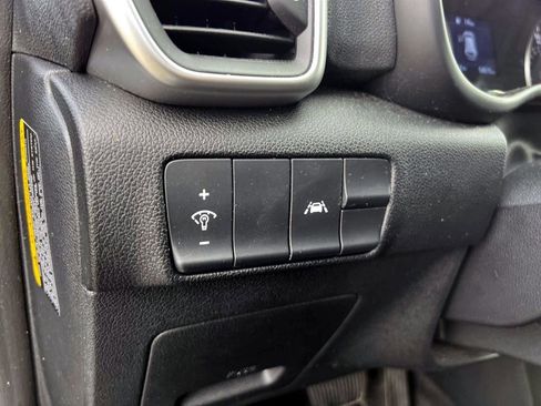 Used 2022 Kia Sportage LX AWD/4WD image 16