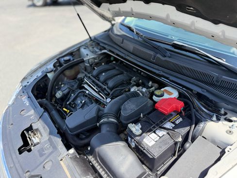 Used 2018 Ford Taurus SE FWD image 20
