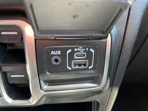 Certified 2025 Jeep Wrangler Unlimited Sahara AWD/4WD image 26